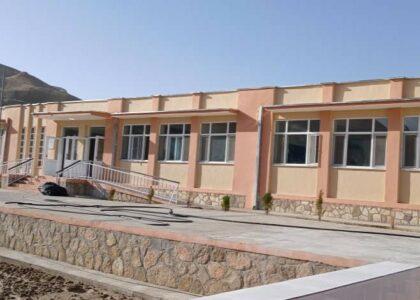 کار ساخت تعمیر یک مکتب در فاریاب تکمیل و کار اعمار مکتب دیگری آغاز شد