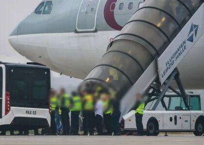 آلمان ۸۱ پناهجوی افغان را به افغانستان اخراج کرد