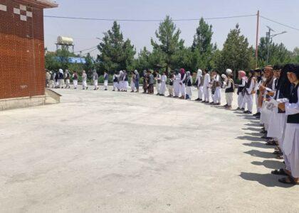 د شمال زون یو شمېر ځوانان د ملي یووالي له پیغام سره غزني ته تللي