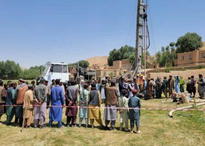 کار ساخت سه شبکۀ آبرسانی در غور آغاز شد