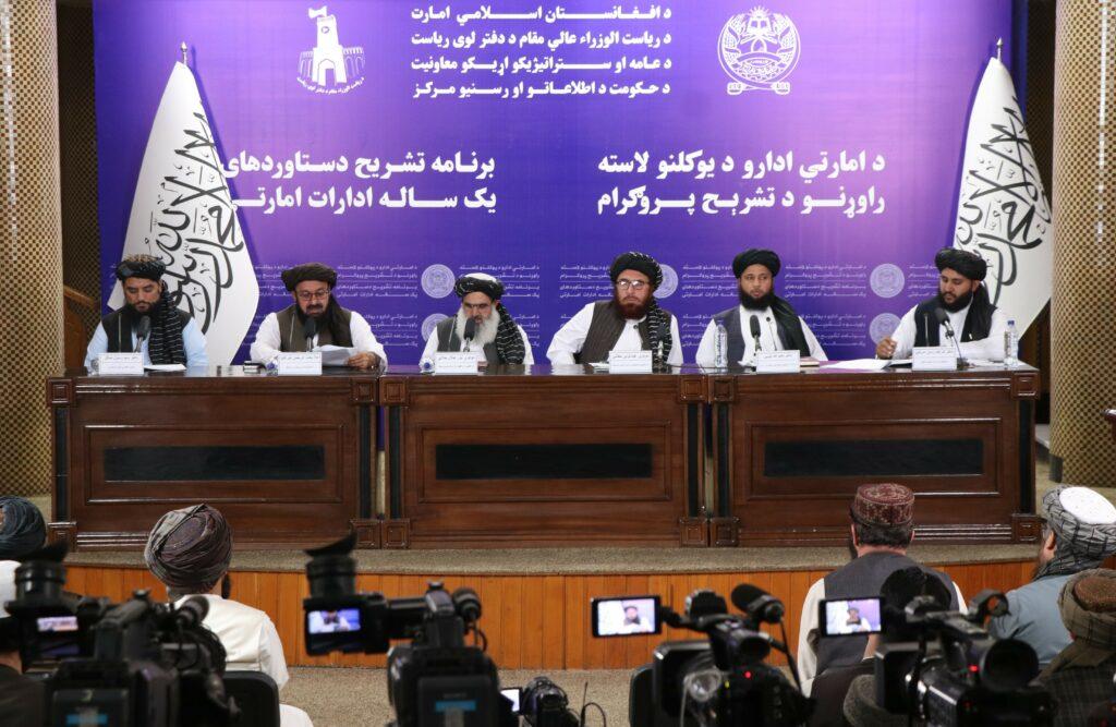 وزارت صحت: سال گذشته ۳۸۸ قرارداد بزرگ و کوچک به ارزش بیش از ۱.۲ میلیارد افغانی امضاء شده‌است