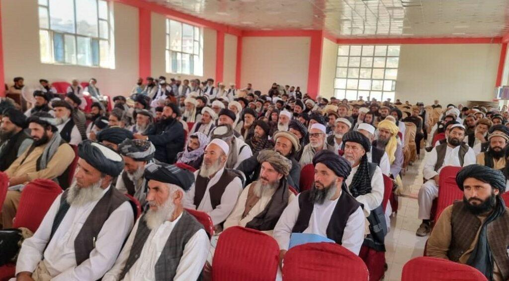 د لوګر یو شمېر قومي مشران: حکومت دې ځوانانو ته په کور دننه د کار او زده‌کړو زمینه برابره کړي