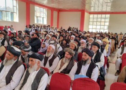 د لوګر یو شمېر قومي مشران: حکومت دې ځوانانو ته په کور دننه د کار او زده‌کړو زمینه برابره کړي