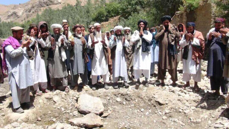 پروان کې د ۴۰ میلیون افغانیو په لګښت د یو شمېر پروژو چارې پیل شوې