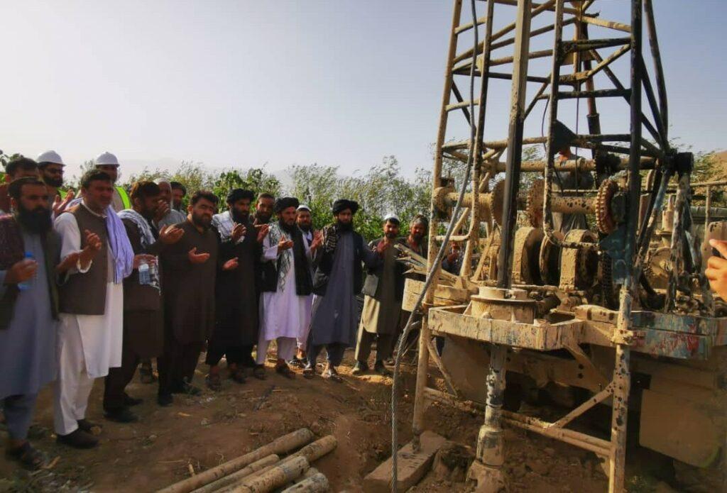 کار ساخت دو شبکۀ آب آشامیدنی در سمنگان آغاز شد