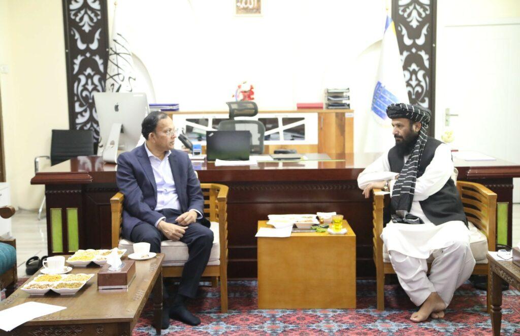 سرپرست وزارت مخابرات: شرکت‌های مخابراتی مشکلات در زمینۀ کیفیت را برطرف و خدمات بهتری را ارایه کنند