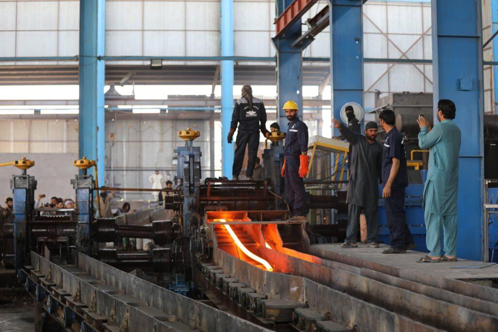 یک کارخانه ذوب آهن در هرات آغاز به فعالیت کرد