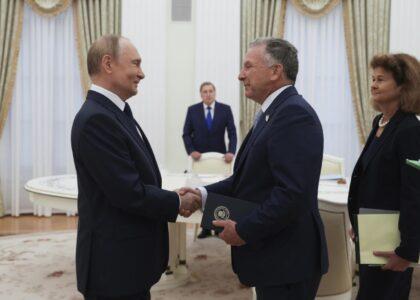 Putin meets Trump’s special envoy in Moscow