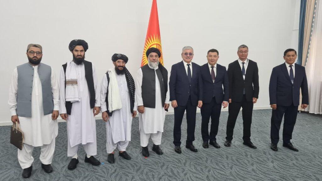Azizi invites Kyrgyz PM to visit Kabul