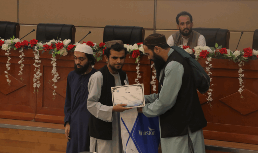 مسؤولین: در حال حاضر بیش از ۳ هزار نابینا و ناشنوا در کشور سرگرم آموزش هستند