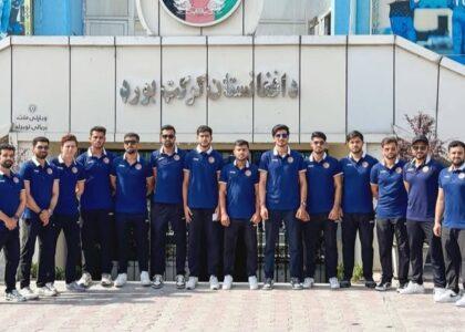 د افغانستان کرکټ ملي لوبډله متحده عربي اماراتو ته ولاړه