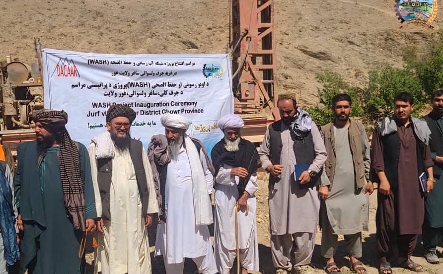 غور کې د ۴۰ میلیون افغانیو په لګښت د اوبو رسولو شپږو شبکو جوړېدو چارې پیل شوې