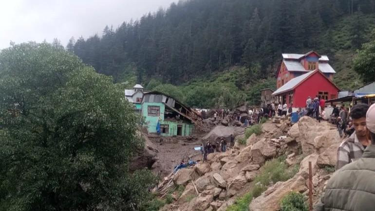 جاری‌شدن سیلاب‌ها در کشمیر هند جان دست‌کم ۵۶ تن را گرفت