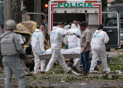 کولمبیا کې په دوو جلا بریدونو کې لږ تر لږه ۱۸ کسان وژل شوي او لسګونه نور ټپیان دي