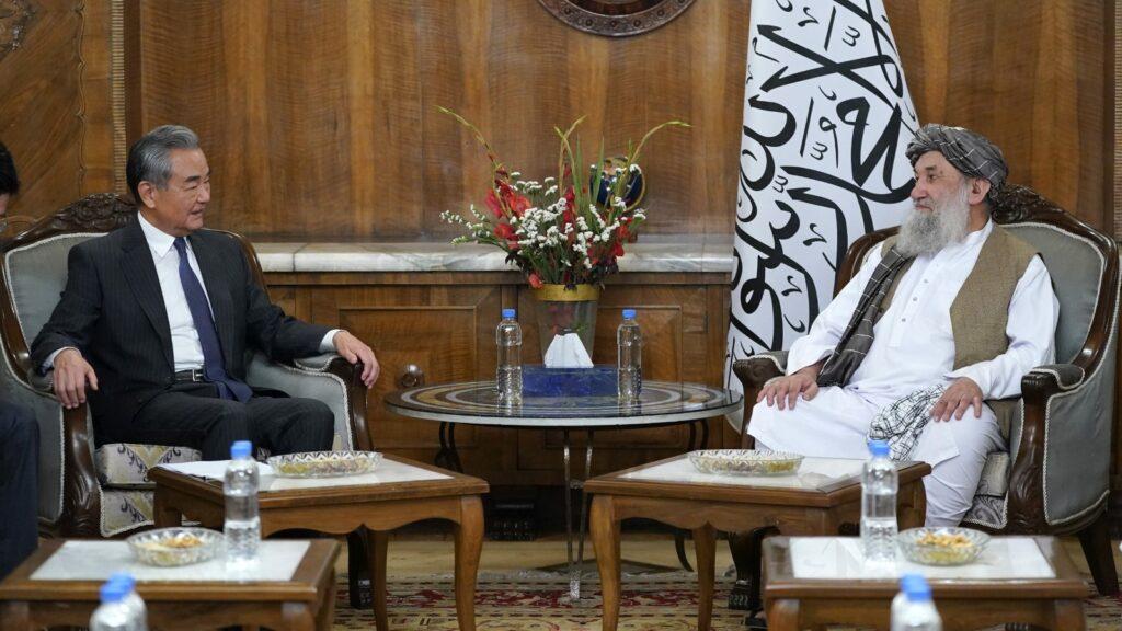 دیدار رئیس‌الوزراء ا.ا با وزیر خارجۀ چین