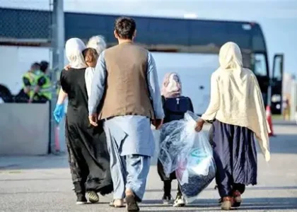 یونیسف: له ايرانه په پراخه کچه د افغان کډوالو راستنېدو په پولو کې پر سرچینو او لومړنیو خدمتونو فشار راوړی