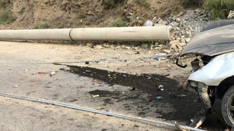 برخورد یک موتر با پایه‌های برق در پنجشیر؛ سه تن زخمی و برق در مرکز ولایت قطع شد