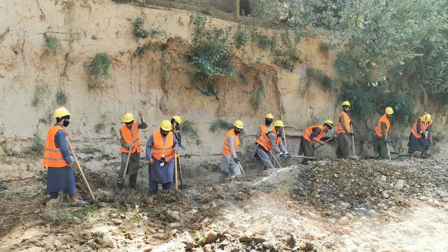 کار هفت پروژۀ انکشافی در سمنگان آغاز شد