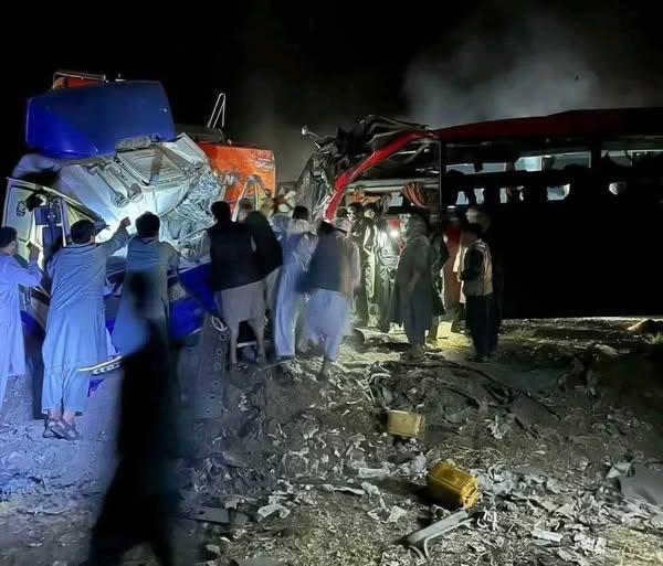 بغلان کې د ترافیکي پېښې له امله ۲۴ کسان ټپیان شوي