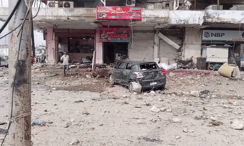 2 killed, 33 injured in Karachi warehouse blast