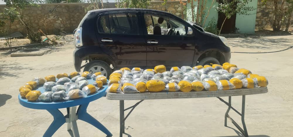 غزني کې ٧٢ کیلوګرامه تریاک کشف او ترلاسه شوي