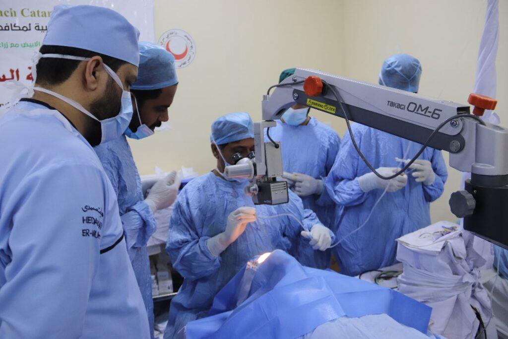 کندهار کې د یوه خیریه بنسټ له لوري د سترګو د څه باندې څلور زره ناروغانو وړیا درملنه وشوه