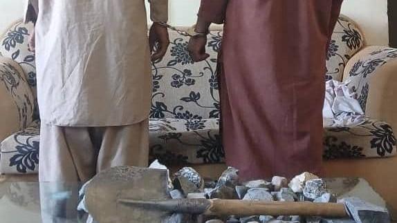 بادغیس کې د کانونو د غیرقانوني کیندنې په تور دوه کسان نیول شوي