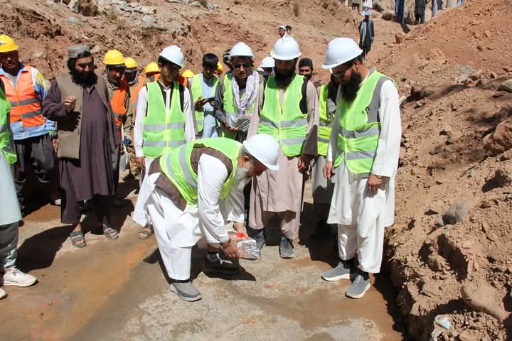 کار سه پروژۀ زیربنایی به هزینۀ نزدیک به ۴۳ میلیون افغانی در بامیان آغاز شد