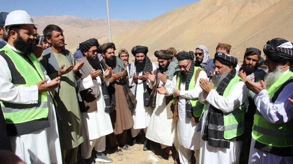 شهرک مهاجرین در بامیان و پلان‌های تفصیلی چهار ولسوالی این ولایت افتتاح شد