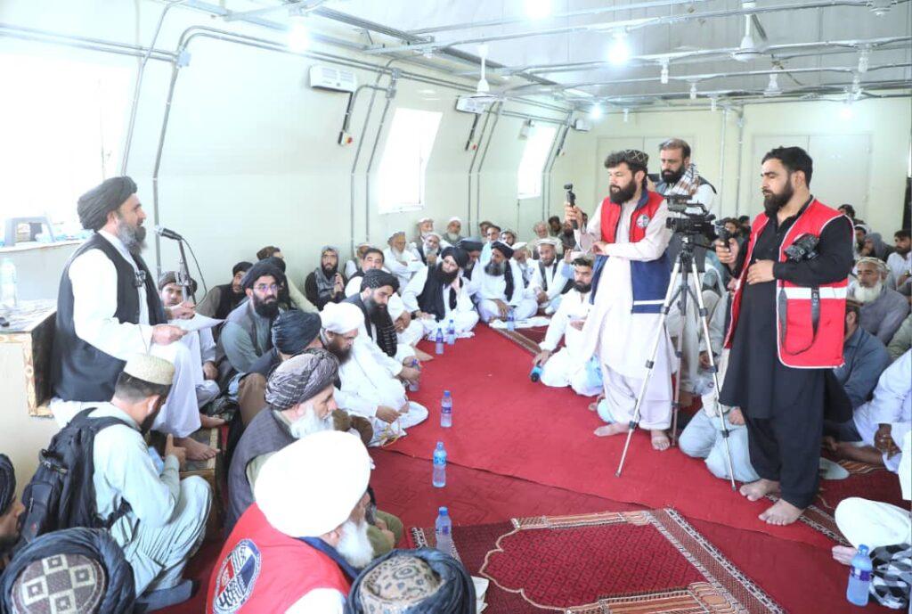 ملا برادر: نړۍواله ټولنه دې پر افغانستان لګولي بندیزونه نور پای ته ورسوي