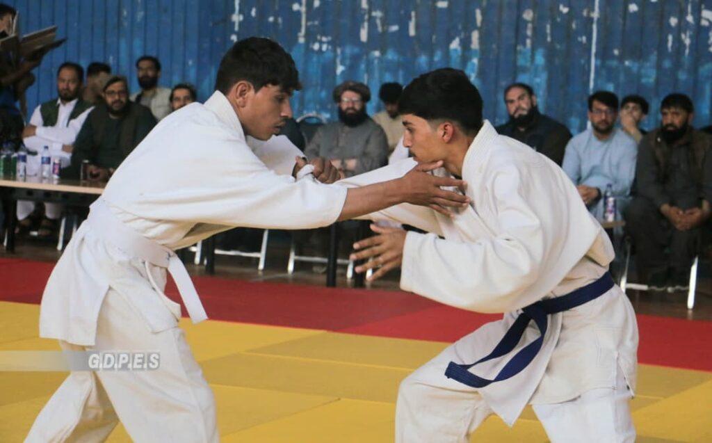 کابل کې د ۱۳ ولایتونو ورزشکارانو ترمنځ د جودو سیالۍ پیل شوې