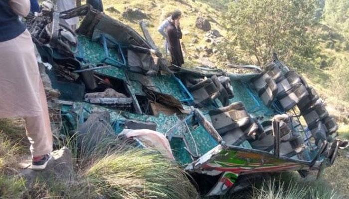 11 killed in Dera Ismail Khan traffic accident