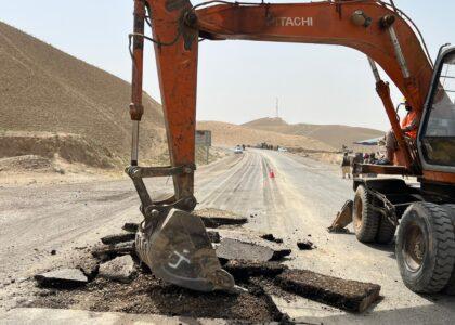 کار بازسازی سرک مزارشریف – دره صوف آغاز شد