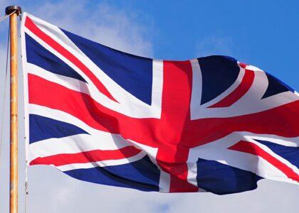 برېتانیا د وروستۍ زلزلې له زیانمنو سره د یو میلیون پونډو بېړنۍ مرستې اعلان وکړ