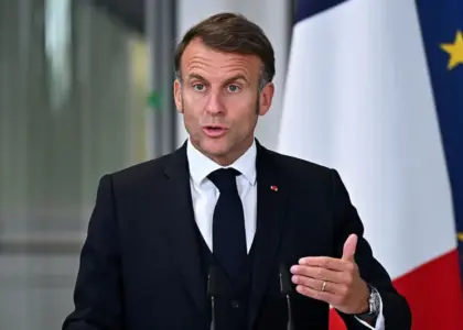 مکرون: تمه لرم د ایران پر وړاندې د ملګرو ملتونو بندیزونه د روانې میاشتې تر پایه بېرته عملي شي