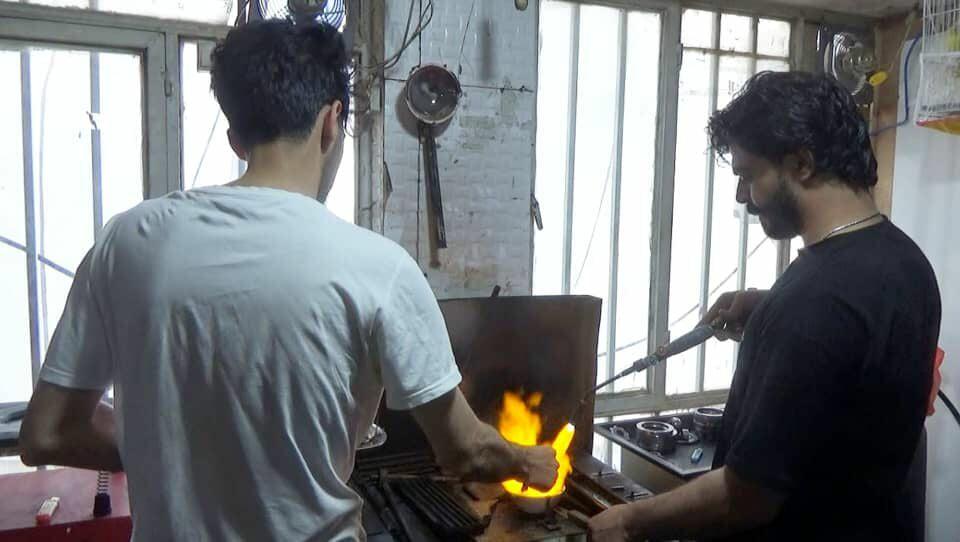 در کارگاه‌های زرگری هرات ۹۵ درصد زیورآلات بازار این ولایت تولید می‌شود