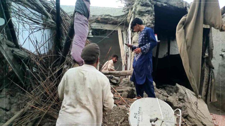 Kunar, Nangarhar quake: Sympathy, aid pours in