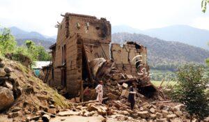 6 months after quake, 25,000 children still live, study in tents in Kunar