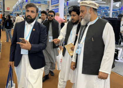 دعوت وزیر صنعت و تجارت از شرکت‌های چینی برای سرمایه‌گذاری در افغانستان