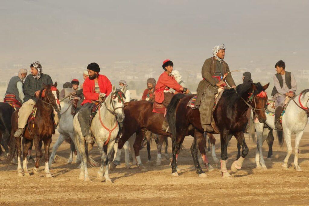 آغاز مسابقات فصل خزانی بزکشی میان ده‌ها چاپ‌انداز در سمنگان