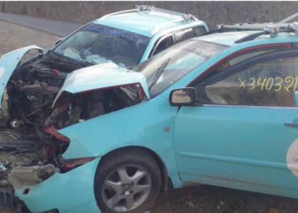 میدان‌وردګو کې ترافیکي پېښې؛ دوه کسان مړه او اته نور ټپیان شوي