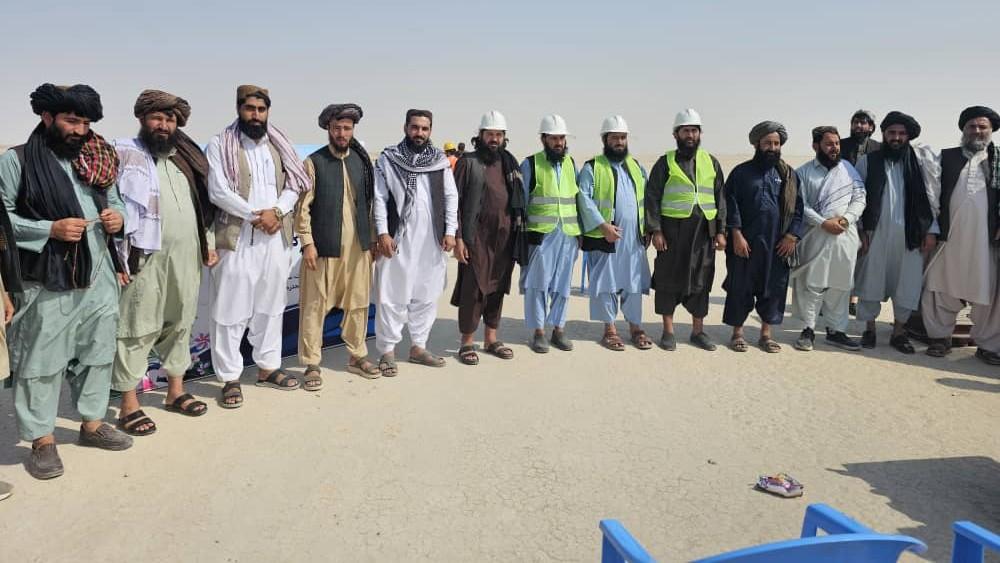 کار ساخت یک توقف‌گاه معیاری برای موترهای باربری در نیمروز آغاز شد