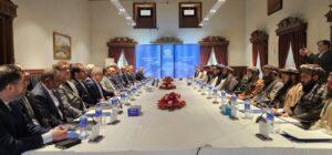 Afghan, Iranian officials discuss renewing border signs