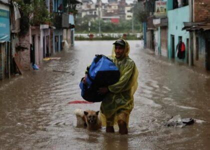 در پی سیلاب‌ها و ‌لغزش زمین ‌ در نپال ۴۷ تن جان باخته‌اند