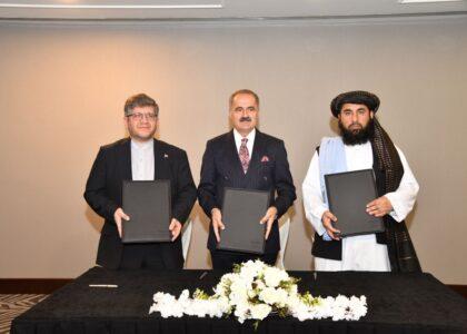 مقامات افغانستان، ایران و ترکیه دربارۀ اهمیت اتصال این سه کشور از طریق خط آهن گفتگو کردند