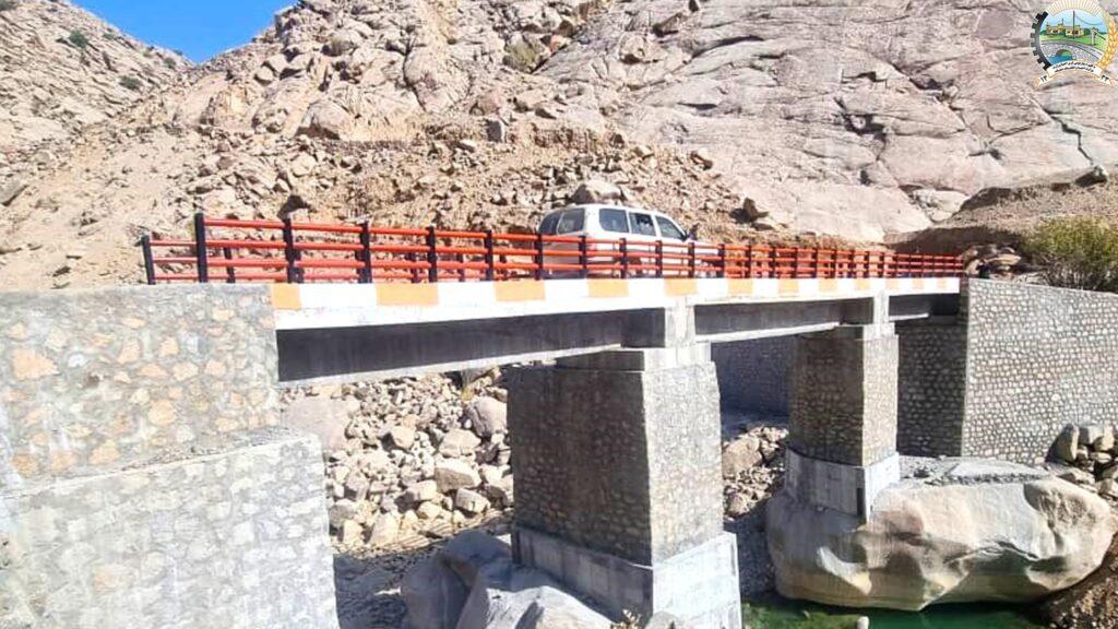 ده‌ها پروژه به هزینۀ ۲۸۰ میلیون افغانی در گیزاب ارزگان تطبیق شد