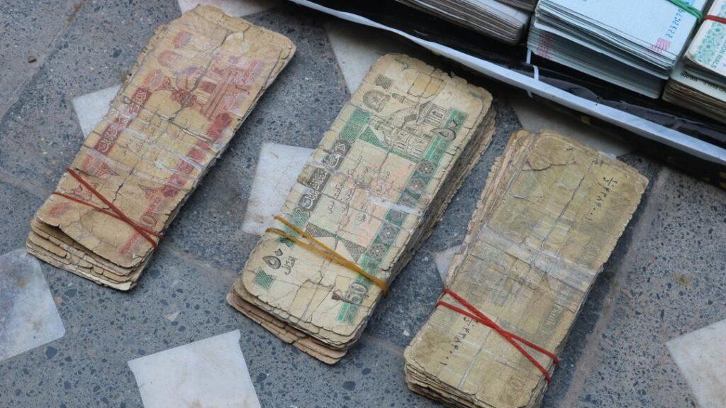 شکایت شماری از باشنده‌گان هرات از افزایش بانک‌نوت‌های مندرس در بازار این ولایت