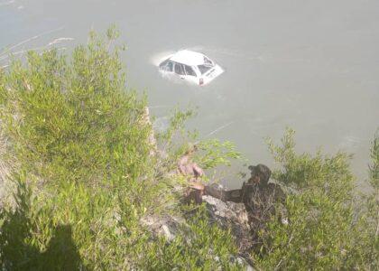 2 dead, 6 injured as car falls into river in Kunar