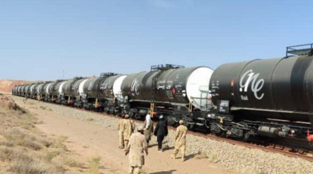 د هرات – خواف رېل‌پټلۍ له لارې په لومړي ځل افغانستان ته ډیزل تېل وارد شول
