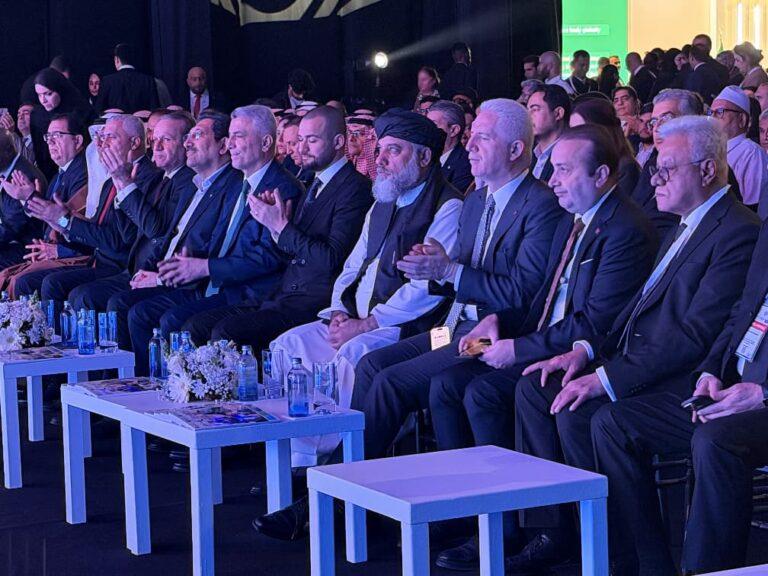 وزیر صنعت و تجارت کشور در کنفرانس و نمایشگاه بین‌المللی حلال استانبول اشتراک کرد